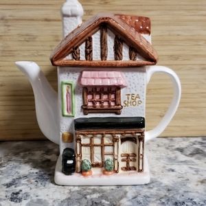 "TEA SHOP" Tea pot Antique/Figurine